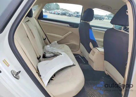 2017 Volkswagen Passat S из США, поврежденный, VIN 1VWAT7A30HC079531